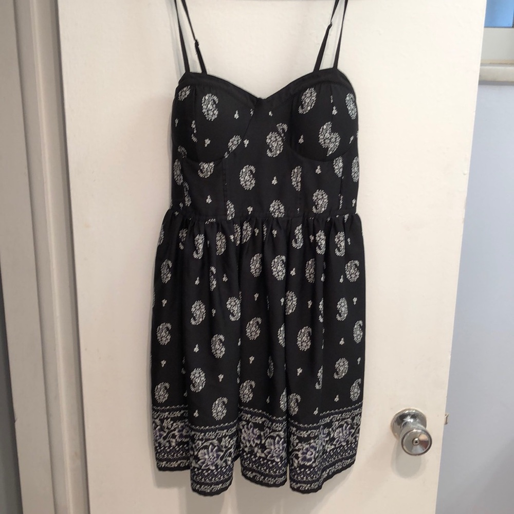 LIKE NEW Band of Gypsies Pattern Dress; Size S.